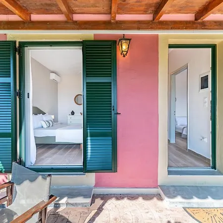 Ferienhaus Tomazos Fay's House *